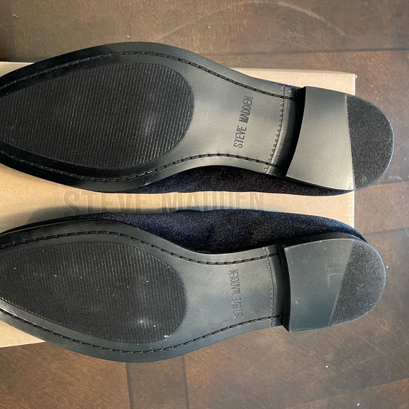 Steve Madden Men Slippers - Picture 4 of 5